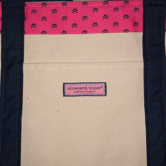 NWT Vineyard Vines Classic Tote - Picture 3 of 7